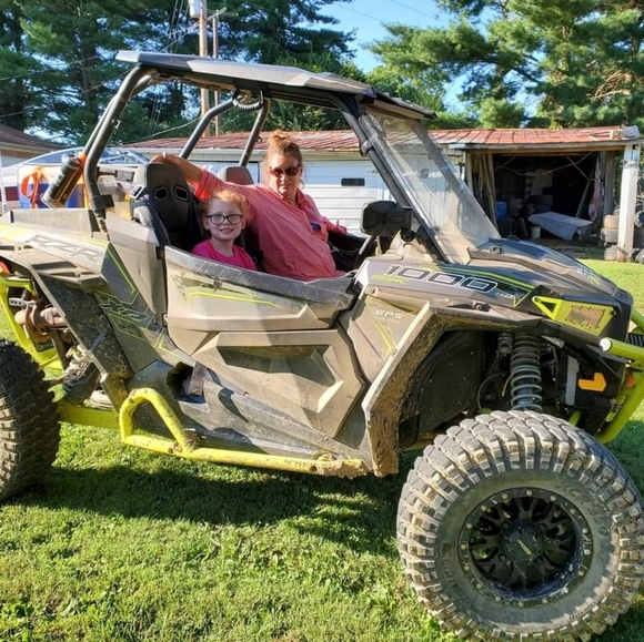 ░M░e░e░t░ ░t░h░e░ ░p░o░s░h░e░r░ - Picture 6 of 7